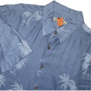 Batik Bay Mens Shirt Size L Light Blue Hawaiian Short Sleeve Button Up